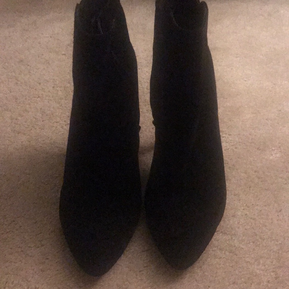 Via Spiga suede booties